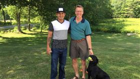 林子偉在臉書粉絲專頁感謝寄宿家庭的父母（圖／翻攝自林子偉粉絲專頁）