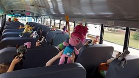 美國,校車,司機,針織,娃娃,玩具,勾針,Trudy Serres
（圖／翻攝自Trudy Serres臉書）