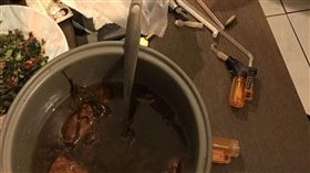 吸毒　爌肉　翻攝