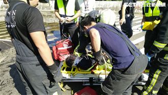 巡視下水道失足墜溝　工人昏迷送醫