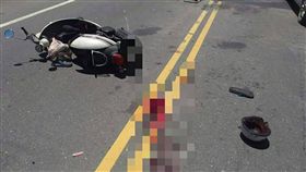 台東　機車騎士慘死　開車門沒看後方