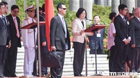 總統蔡英文於總統府以軍禮迎巴拉圭總統卡提斯。 圖／記者林敬旻攝