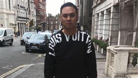 史賓塞（Spencer Tuppani）

新加坡,海運集團,TNS Ocean,經營,刺殺,謀殺,口角,衝突,小三,外遇
https://www.facebook.com/spencer.tuppani/photos?pnref=lhc