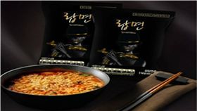 泡麵,龍蝦泡麵,Dcard,龍蝦,超商,宵夜　圖／翻攝自韓網