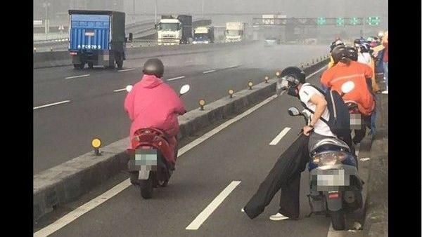 提醒男友多準備雨衣　挨嗆：欠你的喔