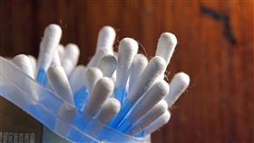 棉花棒,掏耳朵 圖／Pixabay