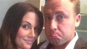 ▲穆瑞兒（Ashley Murrell）與丈夫麥奇（Mikey）。（圖／翻攝自每日郵報）