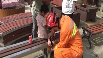 離譜低頭媽！兒出意外狂哭被救還不知