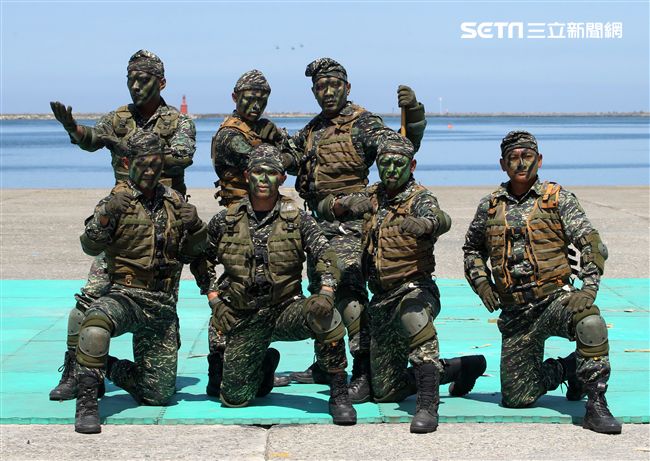 陸戰隊武術操演。（記者邱榮吉/左營拍攝）