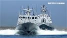 光六飛彈快艇、沱江艦性能展示。（記者邱榮吉/左營拍攝）