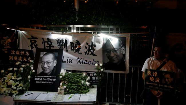 劉曉波為人權而死　中共連蠟燭都不給