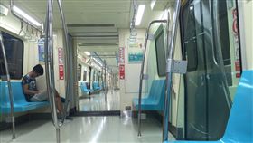 台北捷運車廂照（圖／翻攝自王定宇臉書）