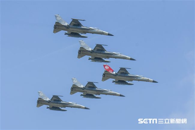 空軍第四二七戰術戰鬥機聯隊IDF型戰機接機25周年活動 圖／記者林敬旻攝