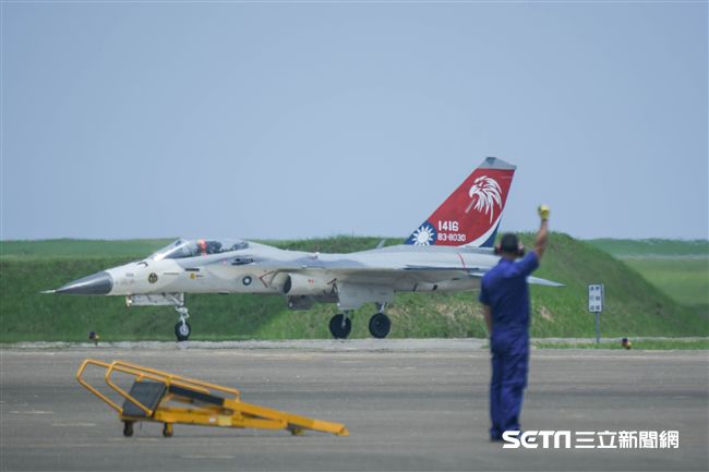 空軍第四二七戰術戰鬥機聯隊IDF型戰機接機25周年活動 圖／記者林敬旻攝
