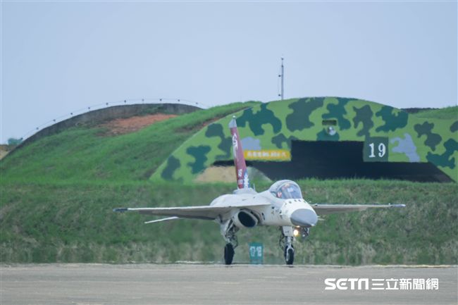 空軍第四二七戰術戰鬥機聯隊IDF型戰機接機25周年活動 圖／記者林敬旻攝