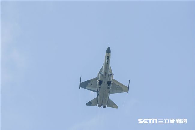 空軍第四二七戰術戰鬥機聯隊IDF型戰機接機25周年活動 圖／記者林敬旻攝