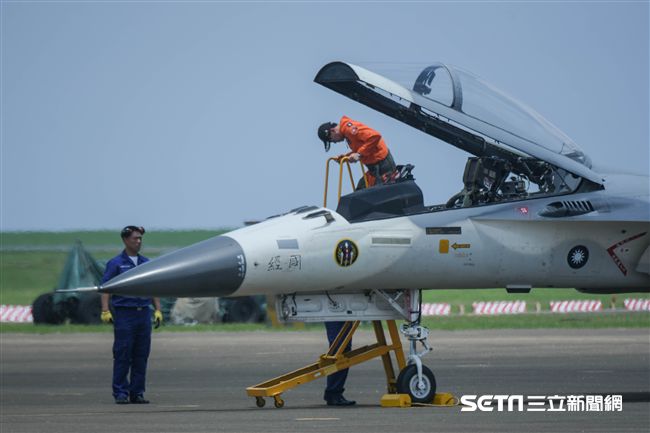 空軍第四二七戰術戰鬥機聯隊IDF型戰機接機25周年活動 圖／記者林敬旻攝