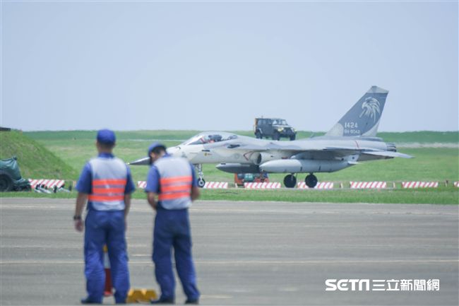 空軍第四二七戰術戰鬥機聯隊IDF型戰機接機25周年活動 圖／記者林敬旻攝