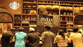 麥當勞,星巴克,遊樂園,排隊,橫排,直排,焦躁,壓力,等待,煩躁　圖翻攝自網路拉米舖https://goo.gl/zcdL8N