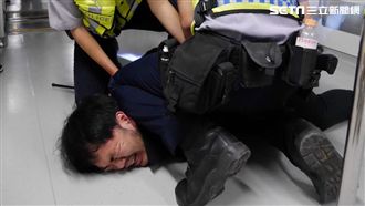 演練！機捷上有人持刀攻擊旅客怎麼辦