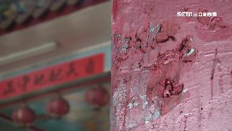 駕駛開車中風昏厥　自撞宮廟命危送醫