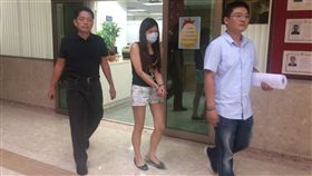 俞姓女債主疑似男以抵擋家屬催討及精神壓力，墜樓身亡。（圖／記者游承霖攝）