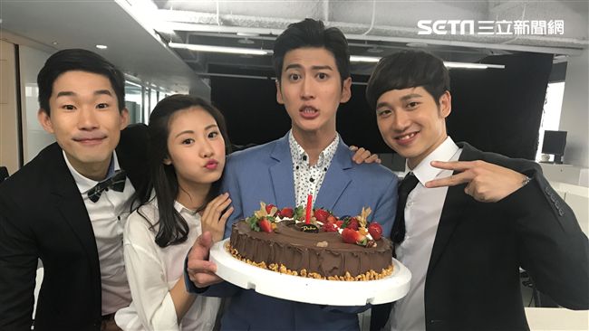 孫沁岳劇組意外慶生　歡度31歲生日