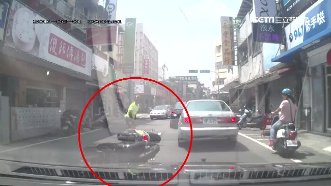 兩台機車都逆向　撞在一起各罰1千8
