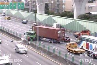 國1泰山路段嚴重車禍　港女魂斷異鄉