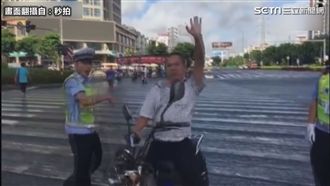 男子騎無牌車被攔 起乩大秀舞技