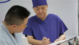 《百康泌尿診所》院長謝勝任