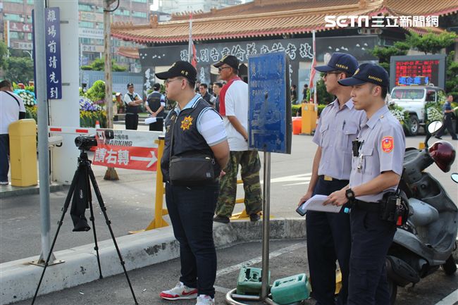 土城角頭公祭　 警重兵蒐證防滋事