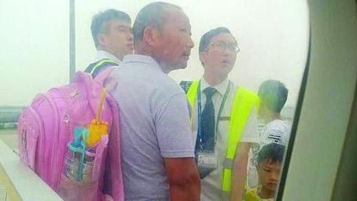 家長掩護童逃票　害全機乘客重新安檢