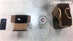 林姓男醫師涉嫌將手機藏於紙袋內，再放在化療室更衣間，偷拍女醫師及護理師更衣，某日女護理師發現後往上報告，眾人討論後低調報案，警方近日將約談偷拍醫師到案說明（翻攝畫面）