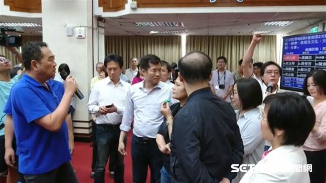 推質詢台拔電源　藍綠立委客語吵前瞻