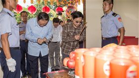 葉俊榮登太平島　圖／內政部提供