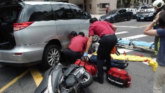 疑急轉彎碰撞　騎士「帽帶勒脖」險死