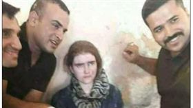 伊拉克,戰俘,IS,士兵,少女（圖／翻攝自每日郵報）