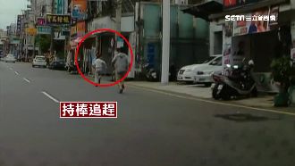 不滿肇逃被攔　酒駕男率眾砸車還打人