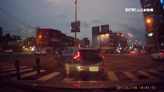 撞前車停上分隔島　駕駛無外傷卻身亡