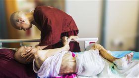 16:9
老人 病患 行動不便
圖／翻攝自pixabay
https://goo.gl/1dbcnH