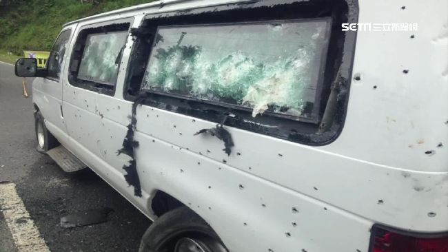 不滿延長戒嚴！杜特蒂車隊遭叛軍掃射