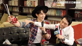 「安安大明星」胡宇威來啦。（記者邱榮吉/攝影）