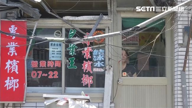 水泥車轟天撞　仰德大道房屋整排爛光