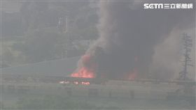 黑煙壟罩營區…高雄205兵工廠起大火　緊鄰彈藥庫急灌救