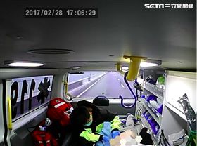 噁！色狼消防員脫女病患內褲特殊檢查