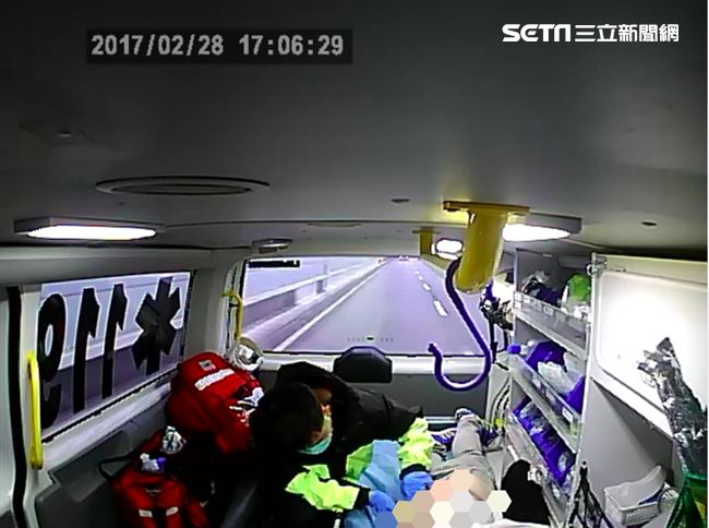 車禍上救護車　她被消防員脫內褲騷擾