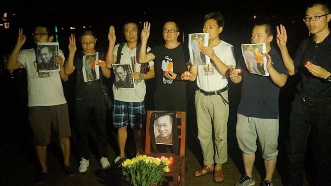 頭七追悼劉曉波　數名異議人士遭警逮