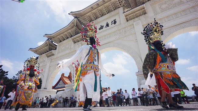眾神上凱道　府：不會干預宗教自由