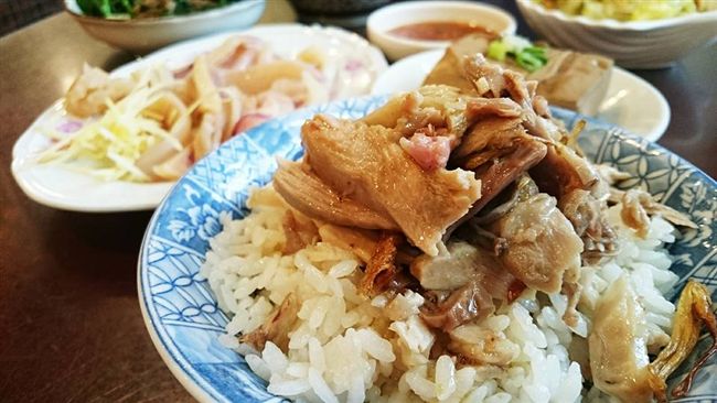 好吃到哭！嘉義十間雞肉飯CP值爆表
